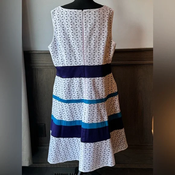 Anne Klein White Eyelet Midi Dress with Navy and Teal Bands 20W - Picture 5 of 9